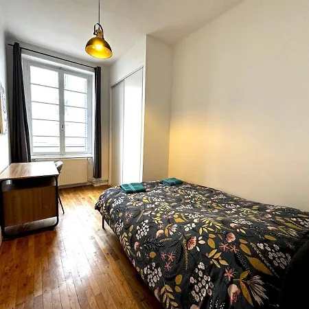 De 3 Chambres, Parking Gratuit, Proche Metro Apartment Oullins