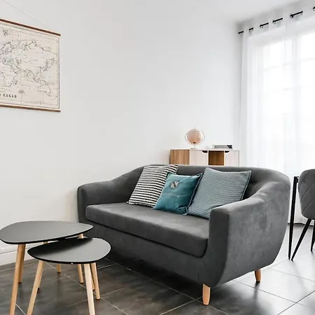 De 3 Chambres, Parking Gratuit, Proche Metro Apartment